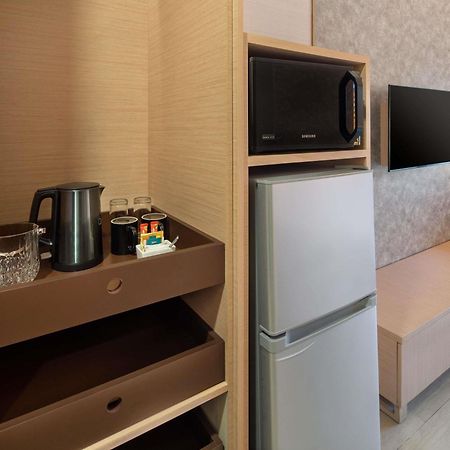 Grand Mercure Singapore Roxy Exteriör bild