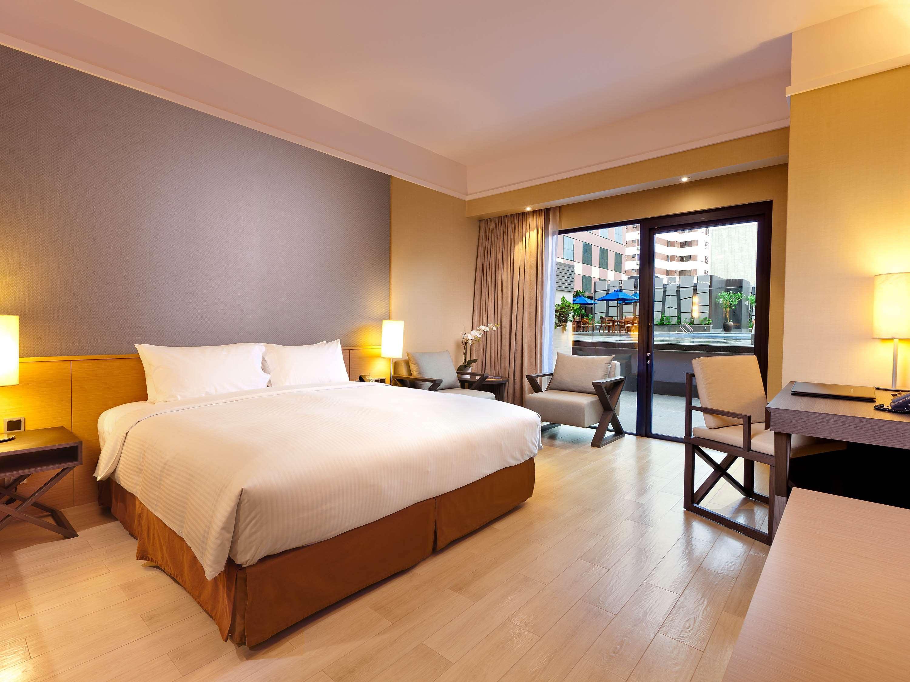 Grand Mercure Singapore Roxy Exteriör bild