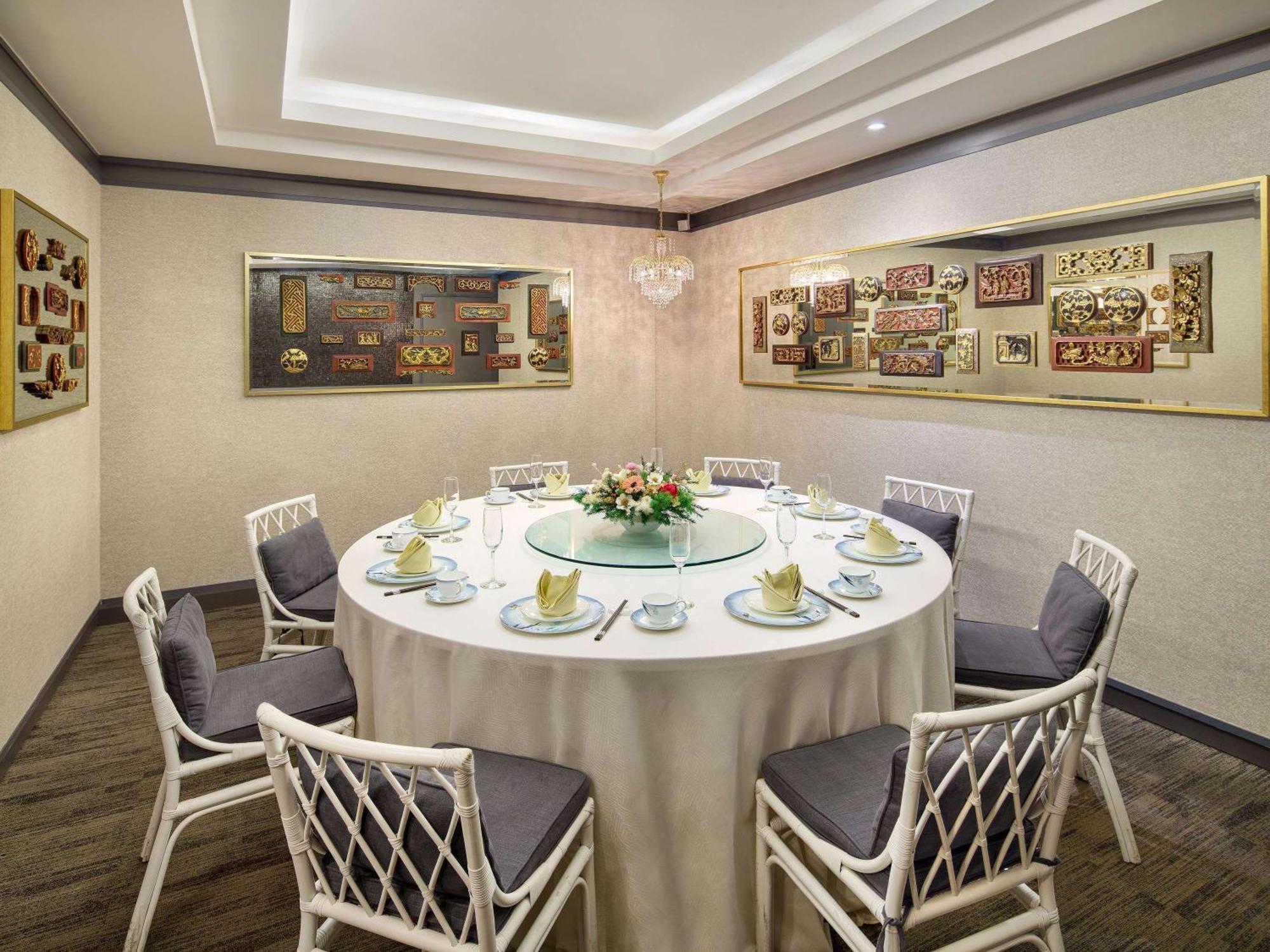 Grand Mercure Singapore Roxy Exteriör bild