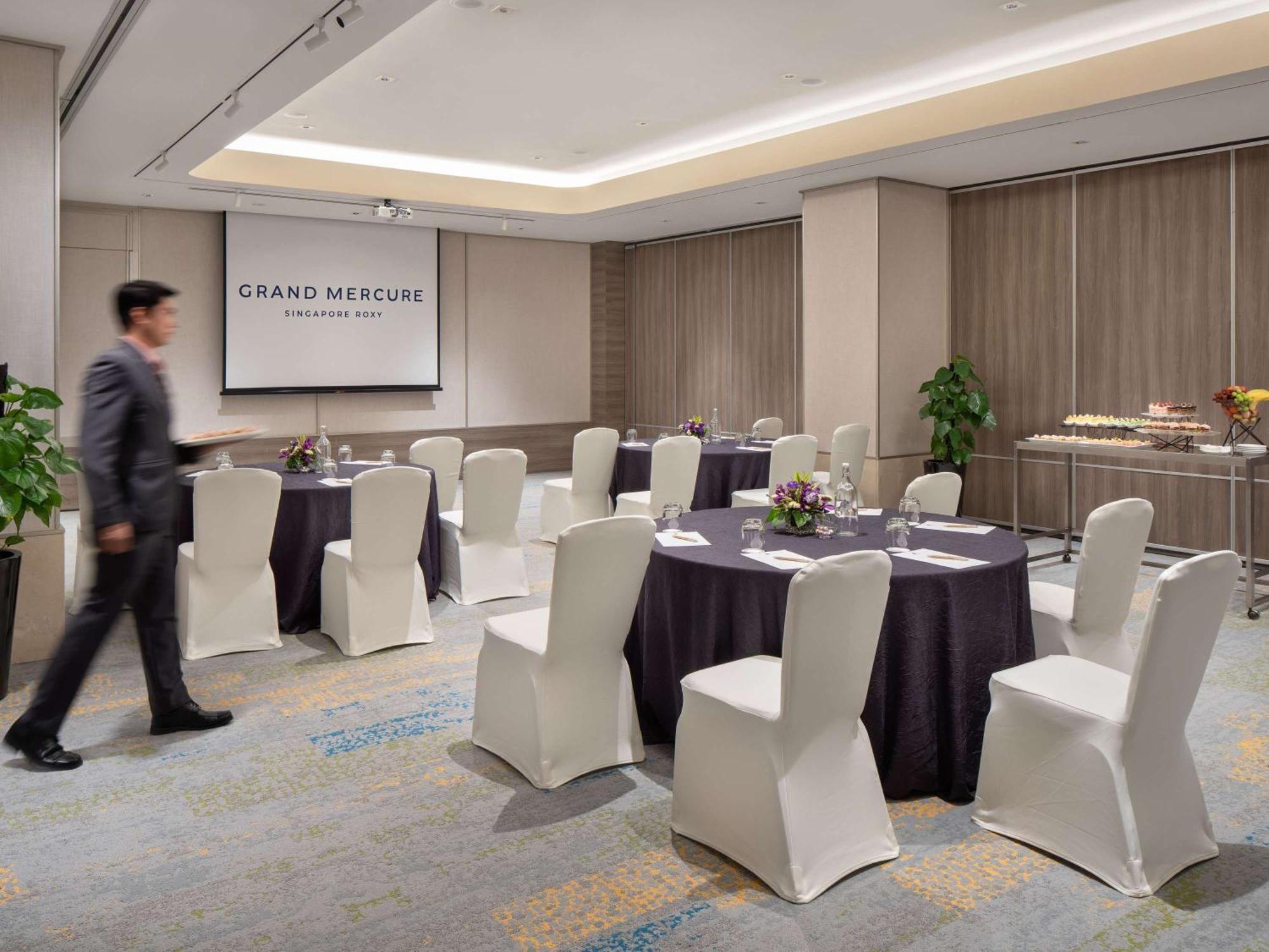 Grand Mercure Singapore Roxy Exteriör bild