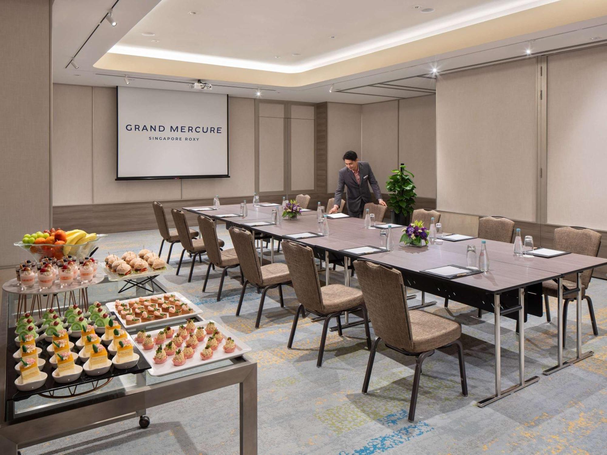 Grand Mercure Singapore Roxy Exteriör bild