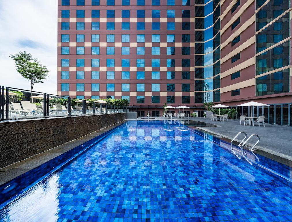 Grand Mercure Singapore Roxy Exteriör bild